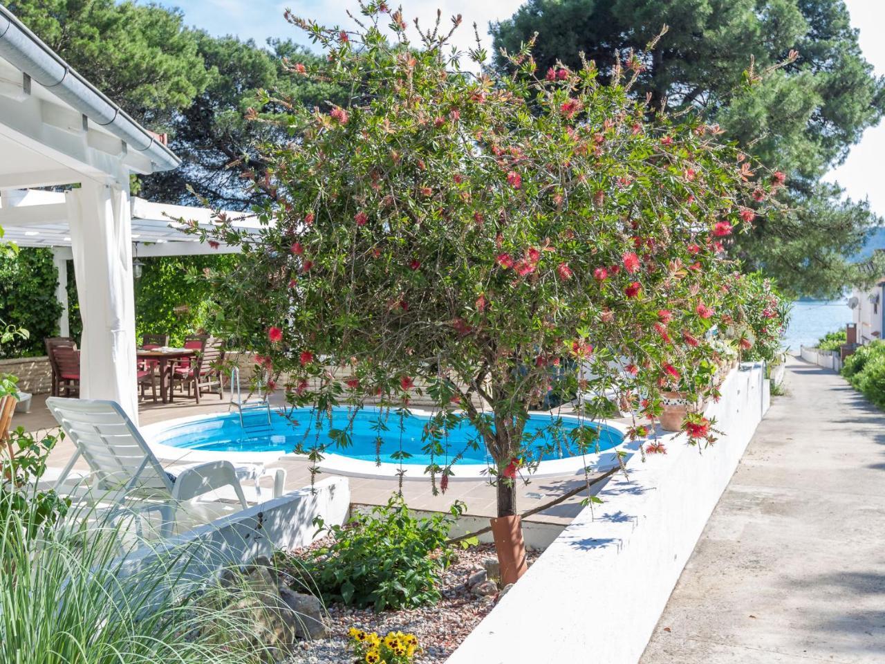 Spacious Holiday Home In Molat With Pool Brgulje Exterior foto